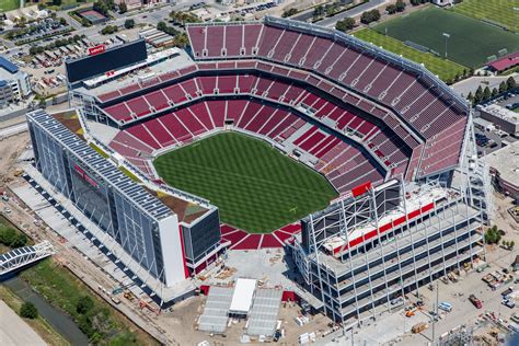 Levis stadium - Ramp: The Gate C ramp accesses all levels and is the only ramp in the stadium. Escalators: Escalators from the plazas to the Main Concourse are located at Gates A, C, and F. Escalators from the Main Concourse to Suites 1-50 & OC-A – OC-22, the 300 seating sections, and the 400 seating sections are located on the north end of the Main Concourse (behind section 146) and also on the south end ... 